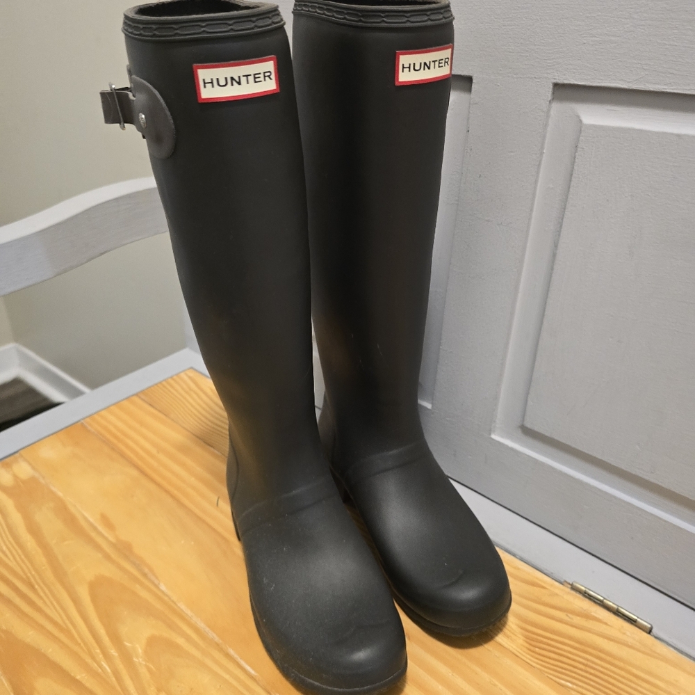 Tall hunter boots